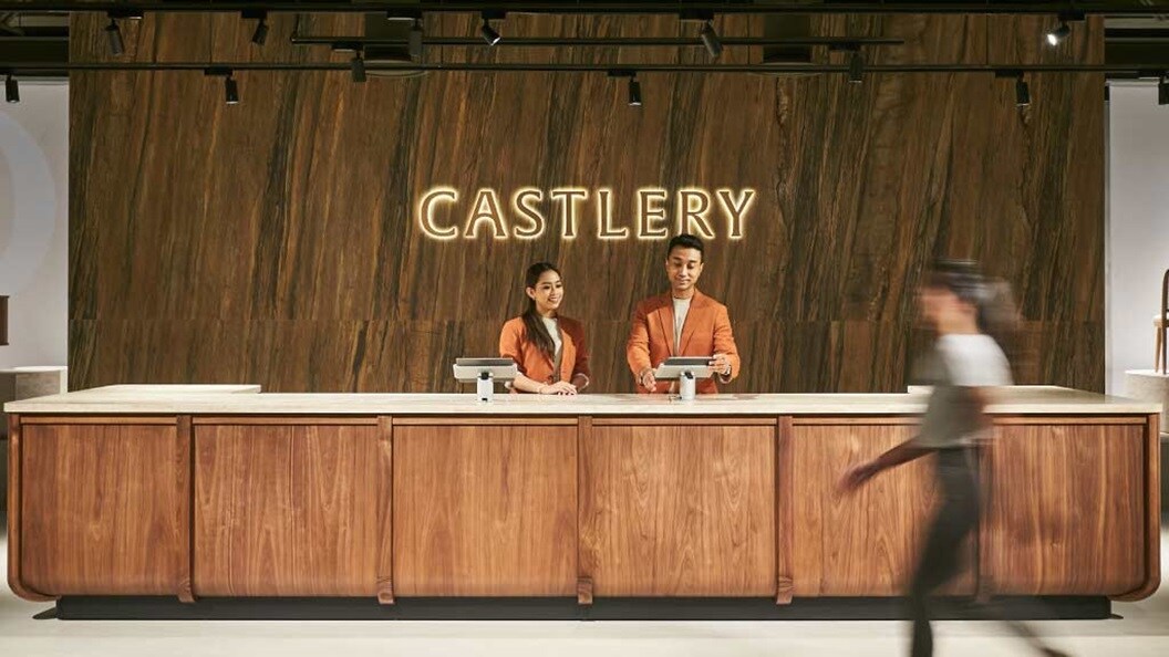 Castlery 仓库中的人