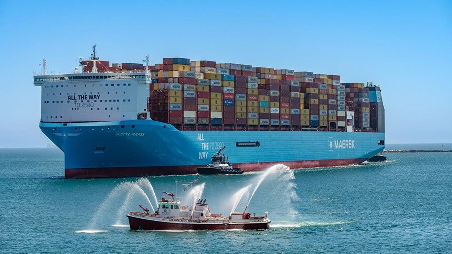 Feeder vessel Maersk at sea