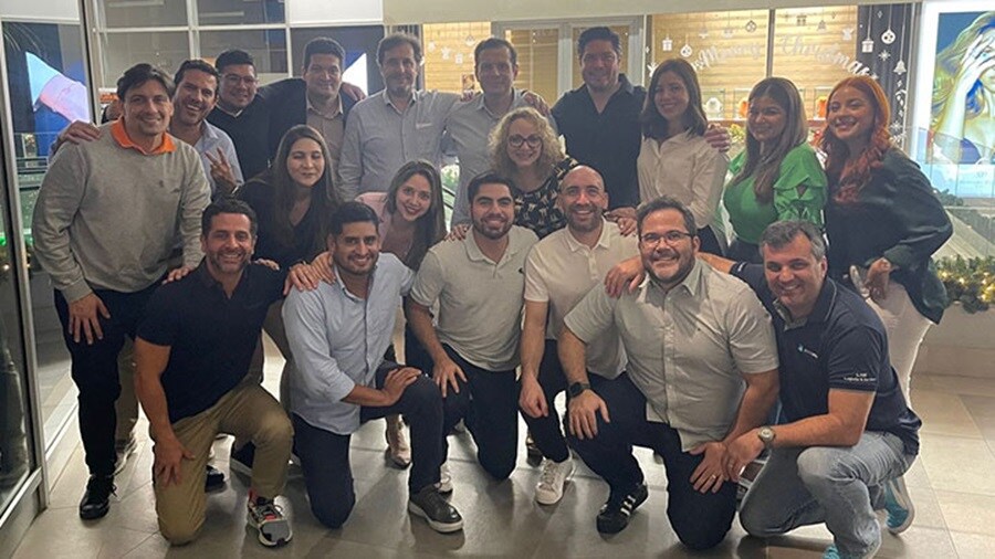 Ricardo team group photo